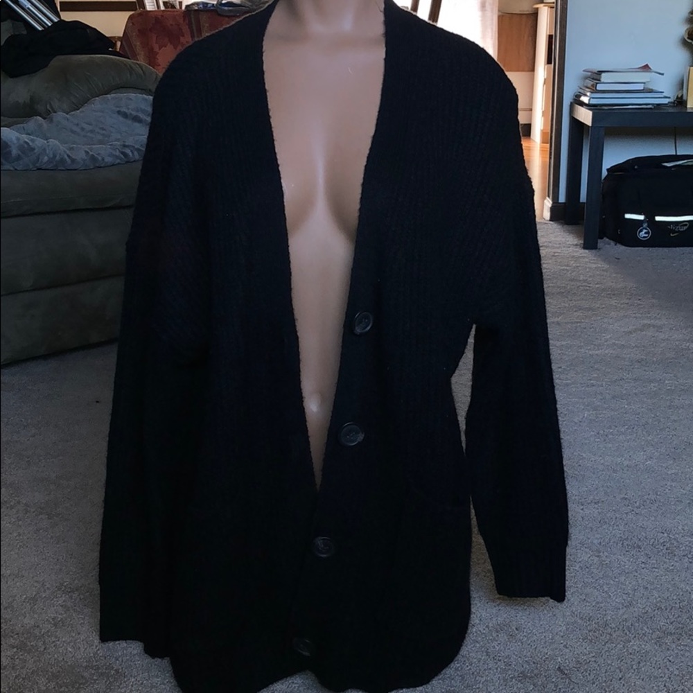 AE black button cardigan